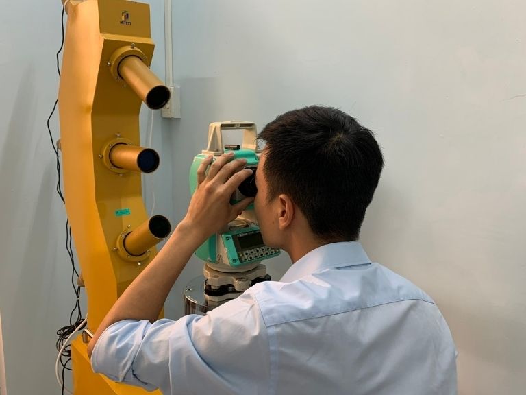 Hiệu chuẩn máy toàn đạc Hiệu chuẩn máy toàn đạc