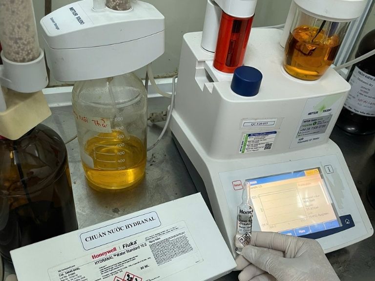 Hiệu chuẩn máy chuẩn độ Karl Fischer