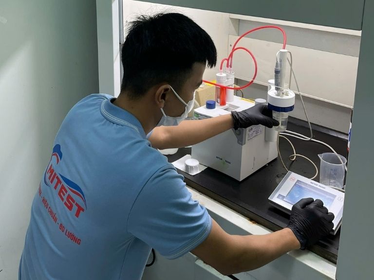 Hiệu chuẩn máy chuẩn độ Karl Fischer