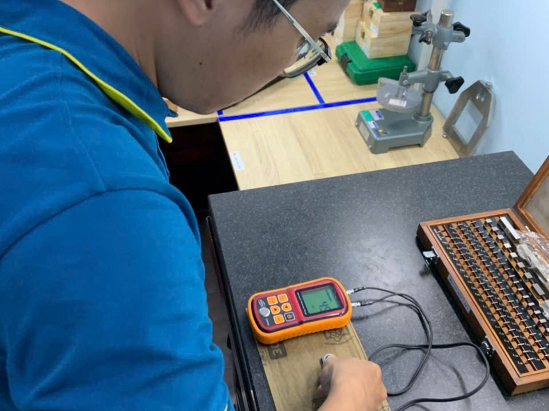 Hiệu chuẩn máy đo độ dày bằng siêu âm