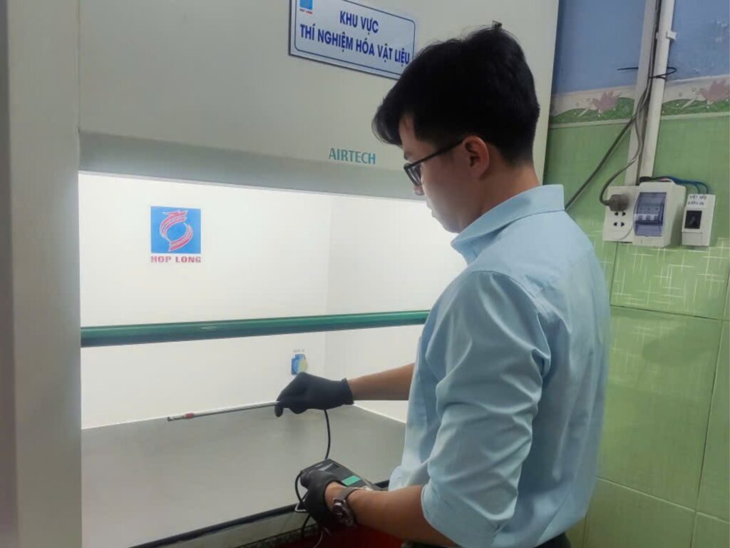 Thử nghiệm tủ hút